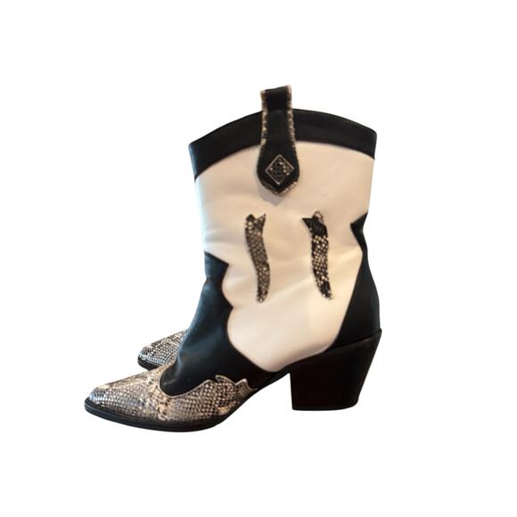 ISNOM Womens Size 6 Black White Snakeskin Western Cowboy Ankle Boots Pointed Toe - Picture 3 of 10